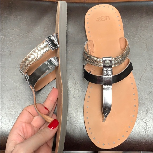 UGG - Picture 3 of 4